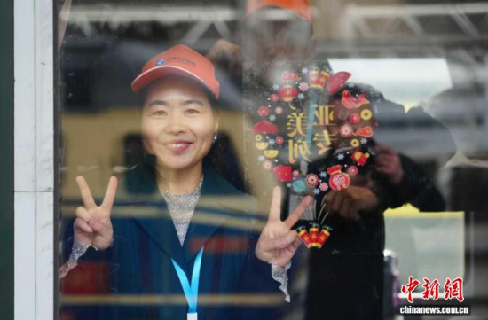 ���L(zh��ng)��վվ�_(t��i)���ÿʹ�ˡ����B(ni��o)�����М�(zh��n)����l(f��)�����R�z