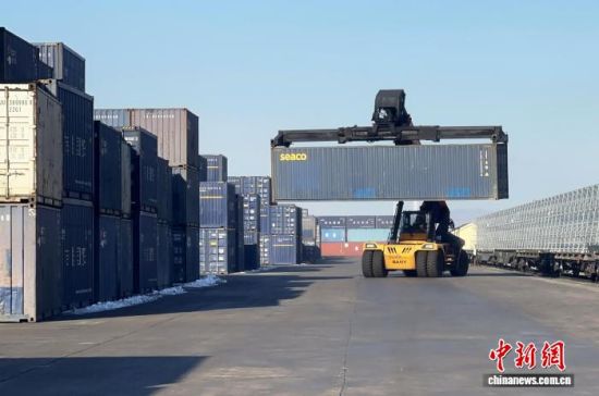 12��11�������֬q���������ˆT�ڬq���F·�ڰ��M�м��b����b�������� �z