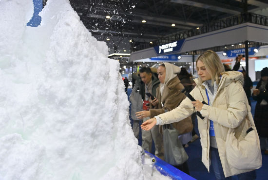 ����������ֽ�ס��ѩ�C������ѩ�������� �z