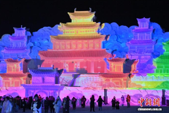 12��26���������L��ɽ��ѩ��桰�����m����ʽ������������ �z