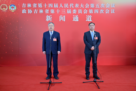 1��26���������f(xi��)����ʡ��ʮ����ί�T�����ĴΕ��hί�Tͨ���ϣ����۝�(��һ)�ش�ӛ���ᆖ�� ���� �z