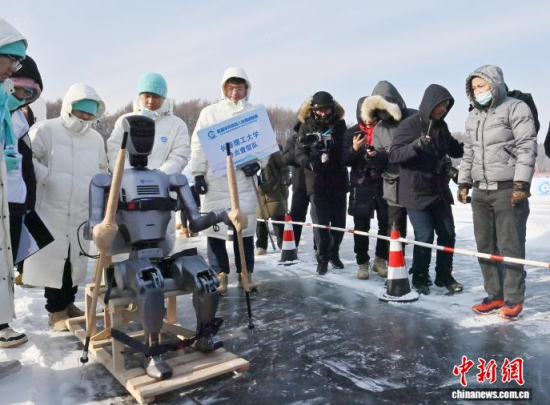 1��10�գ������L����һ���C(j��)���˱�ѩِ�У��C(j��)�������������ϓ]��ѩ�����ڱ����ϊ^����������������ӛ�� ���� �z